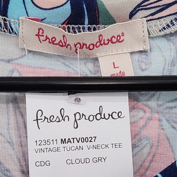 Fresh Produce Women's Tucan Tropical Short Sleeves V-Neck Summer T-Shirt - L - Picture 3 of 6